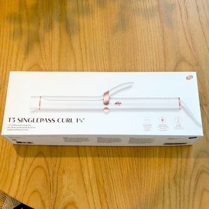 T3 Singlepass professional curling iron 1 1/4”